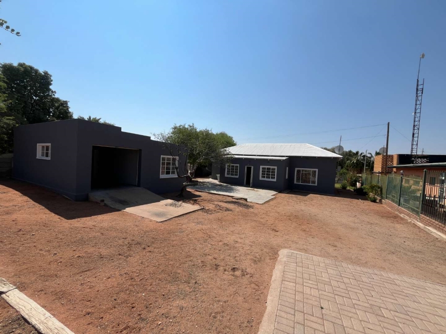 3 Bedroom Property for Sale in Die Rand Northern Cape